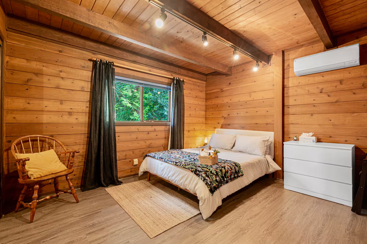 Cabin bedroom